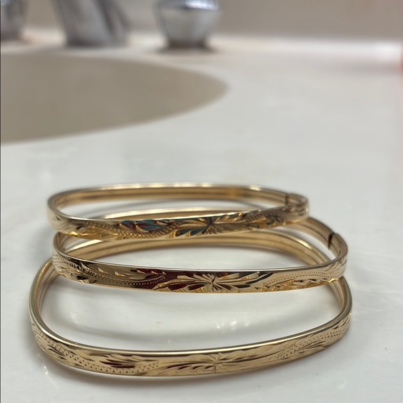 14 kt Gold Bangles Set - Picture 1 of 9